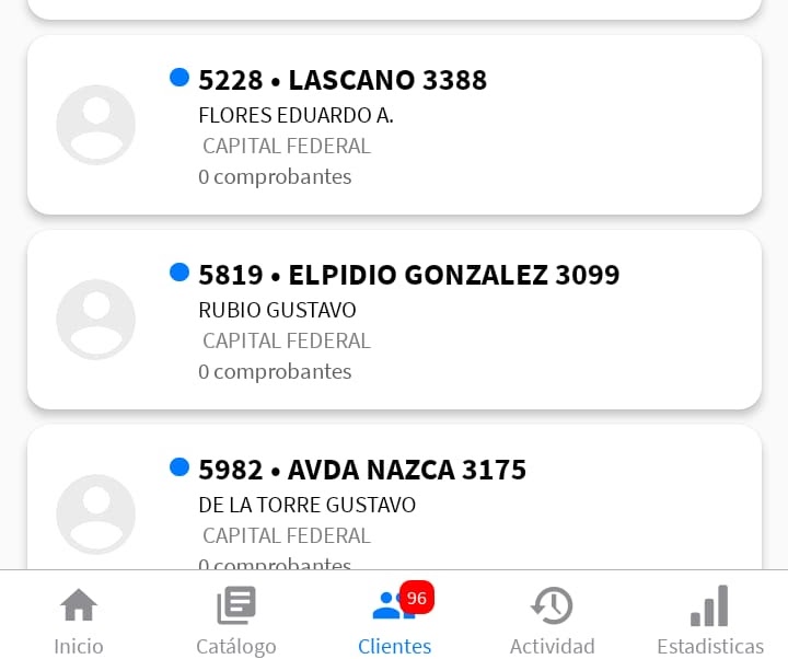 Barra inferior de la app con las 5 secciones: Inicio, Catálogo, Clientes, Actividad y Estadísticas
